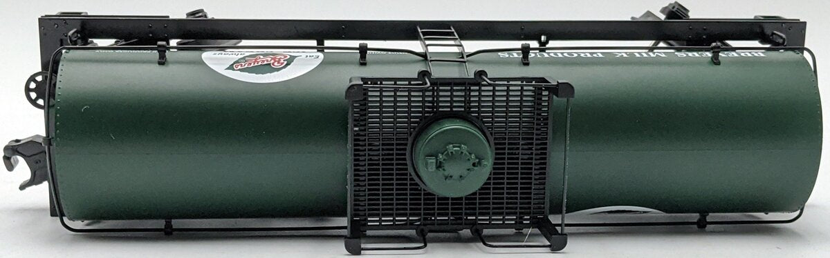 MTH 30-7330 O Gauge Breyers Milk Single Dome Tank Car #1084 NIB