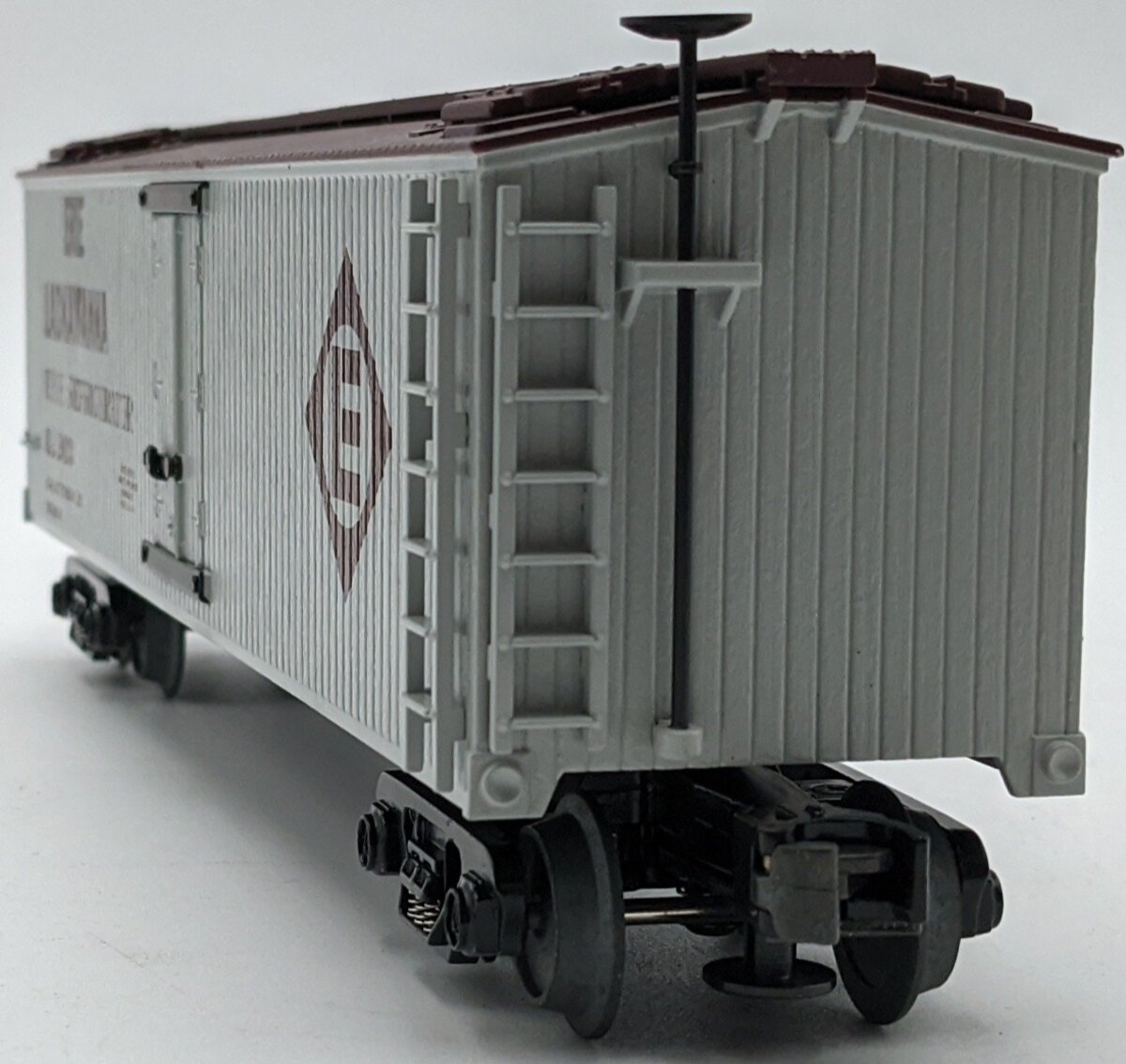 MTH 30-8601 O Gauge Erie-Lackawanna Die-Cast Reefer Car NIB