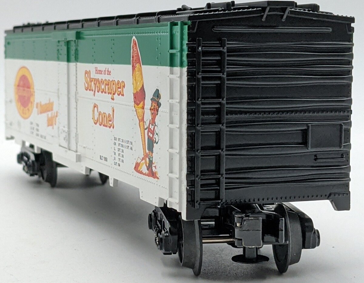 MTH 30-7839 Isaly's Skyscraper Cone Reefer Car NIB