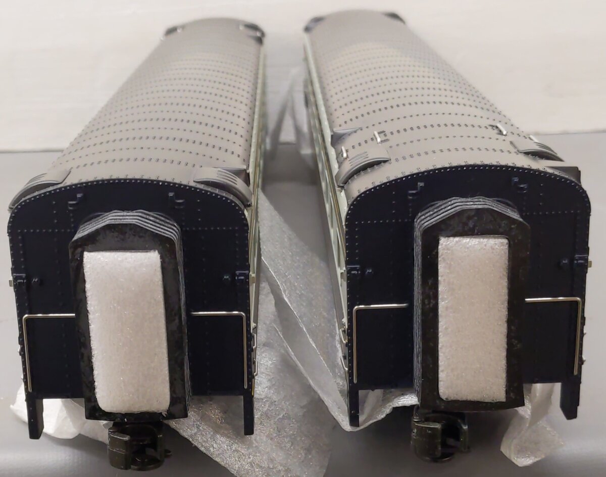 MTH 20-6665 O B&O 70' Streamlined Sleeper/Diner Passenger Car Set (Set of 2) EX/Box