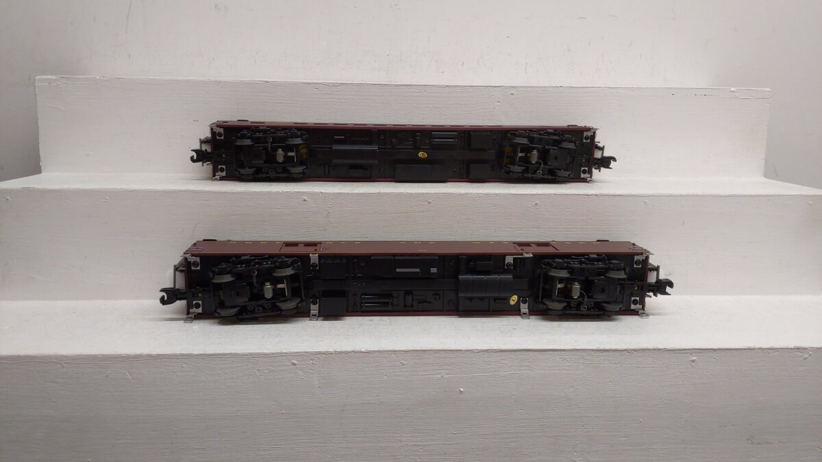 MTH 20-69145 O N&W 70’ Streamlined Baggage/Coach Passenger Car Set (Set of 2) EX/Box