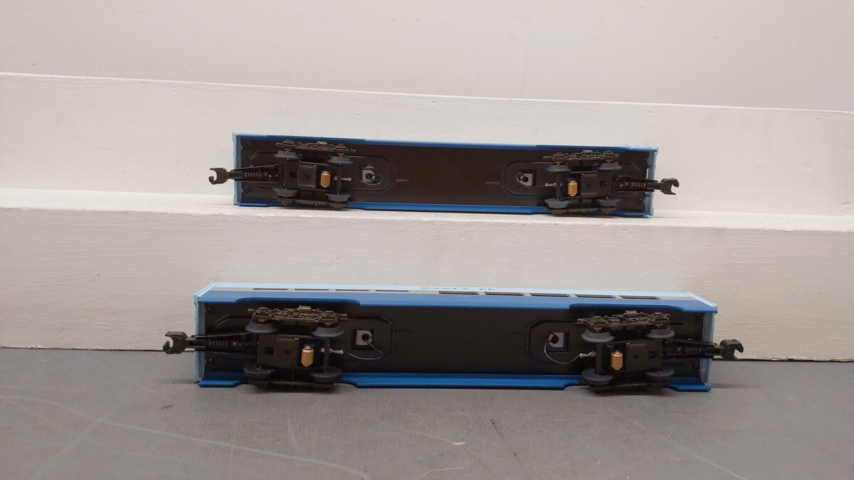 MTH 20-6118 O Santa Fe 60' Sleeper/Diner Aluminum Passenger Car Set (Set of 2) EX/Box