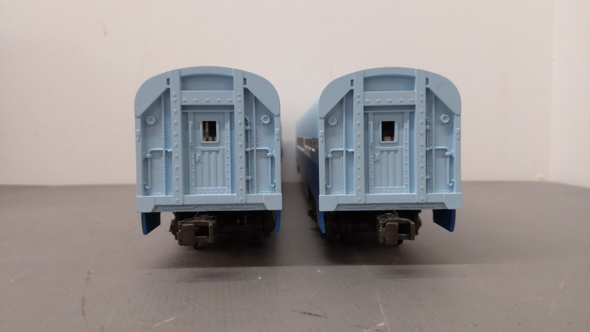 MTH 20-6118 O Santa Fe 60' Sleeper/Diner Aluminum Passenger Car Set (Set of 2) EX/Box