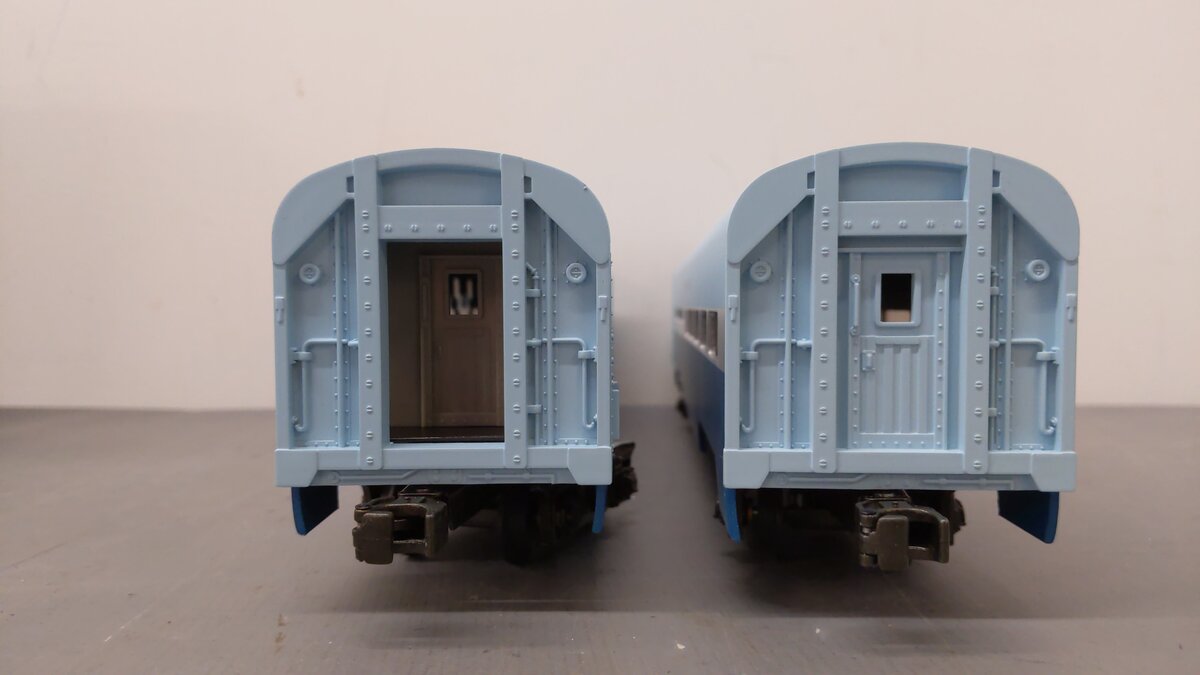 MTH 20-6118 O Santa Fe 60' Sleeper/Diner Aluminum Passenger Car Set (Set of 2) EX/Box