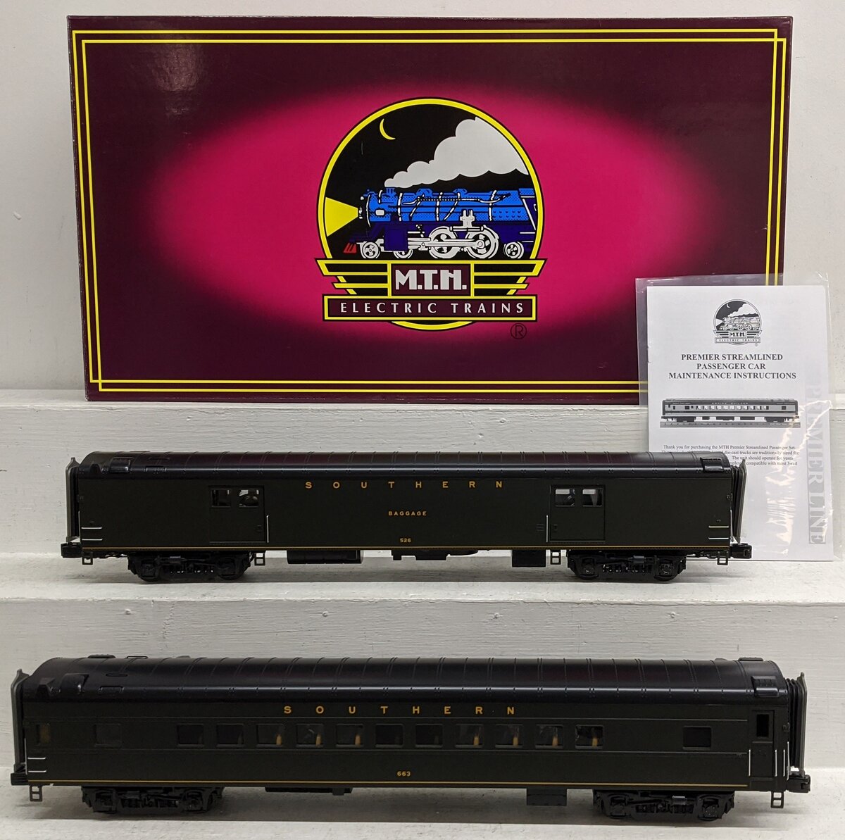MTH 20-69149 O Southern 70' Baggage/Coach Passenger Car Set (Set of 2)