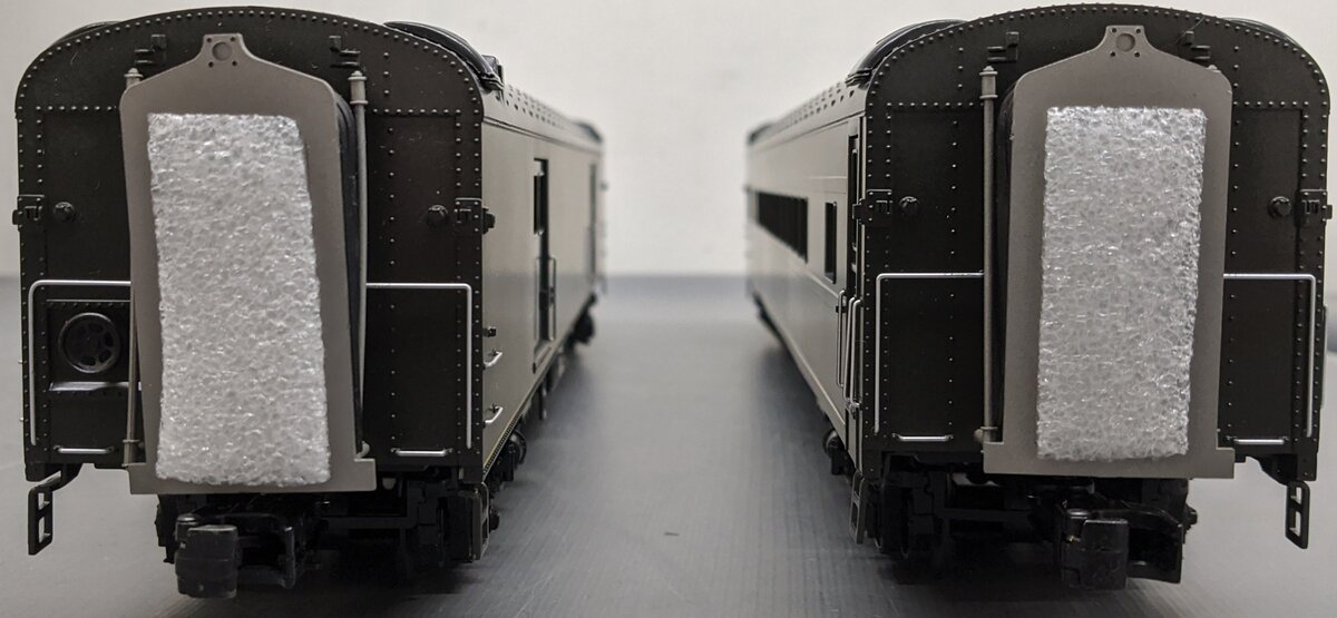 MTH 20-69149 O Southern 70' Baggage/Coach Passenger Car Set (Set of 2)