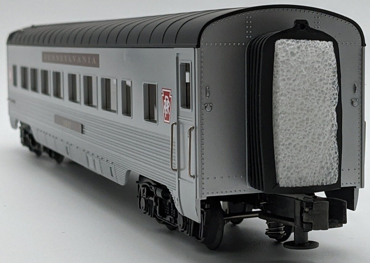 MTH 30-6716 O Pennsylvania 60' Streamlined Coach Car EX/Box