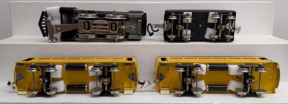 MTH 10-1236-1 Std. Gauge Tinplate Chessie System Steam Passenger Set w/PS2 #384 EX/Box