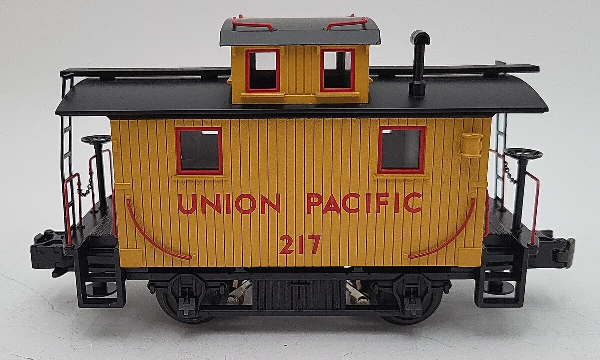 MTH 30-7729 O Scale Union Pacific Bobber Caboose LN/Box