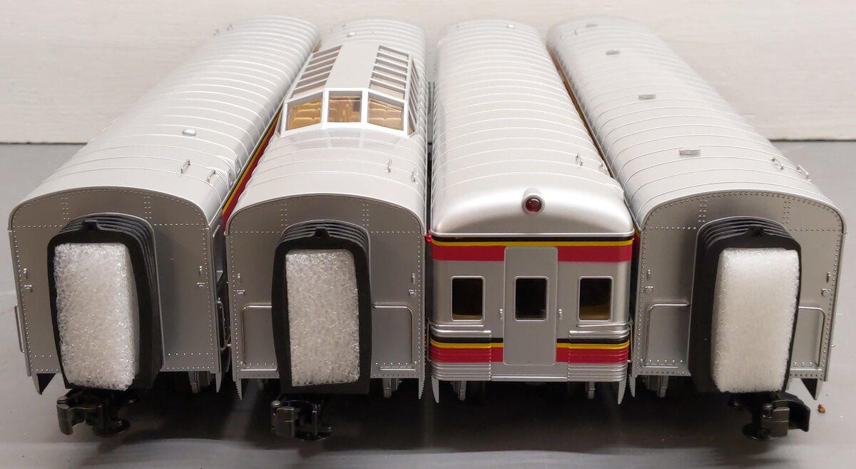 MTH 30-6705 O Santa Fe 60' Streamlined Passenger Car Set (Set of 4) EX/Box