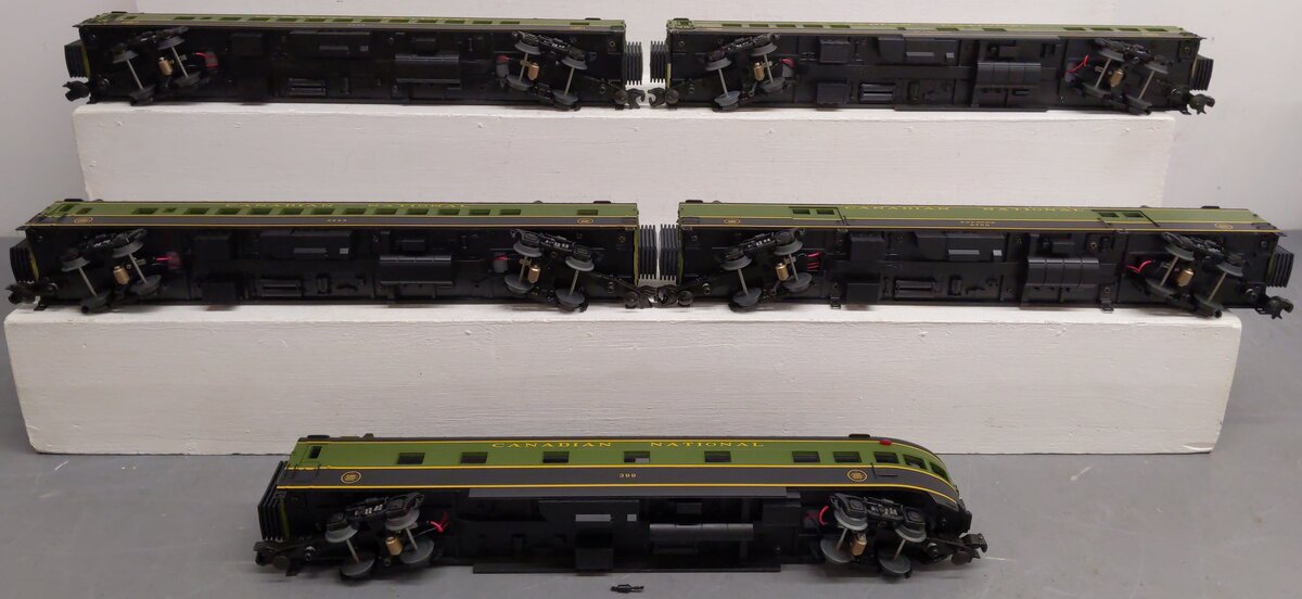 MTH 20-6574 O Canadian National 70' Streamlined Passenger Car Set (Set of 5) EX/Box