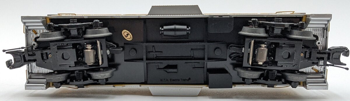 MTH 20-91419 O Chessie Bay Window Caboose #3010 NIB