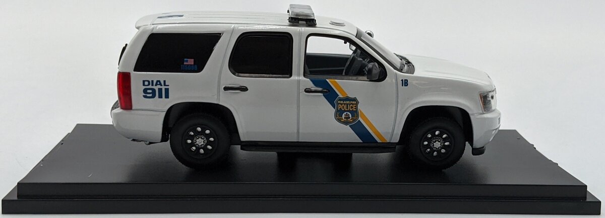 MTH 30-50078 1:43 Chevy Tahoe Philadelphia Police SUV NIB