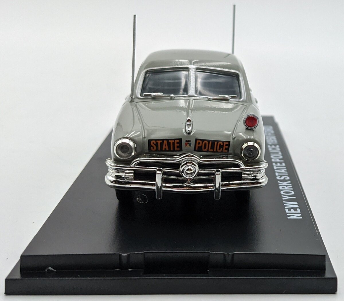 MTH 30-50079 1:43 1950 Ford 4-Door NY State Police Sedan NIB