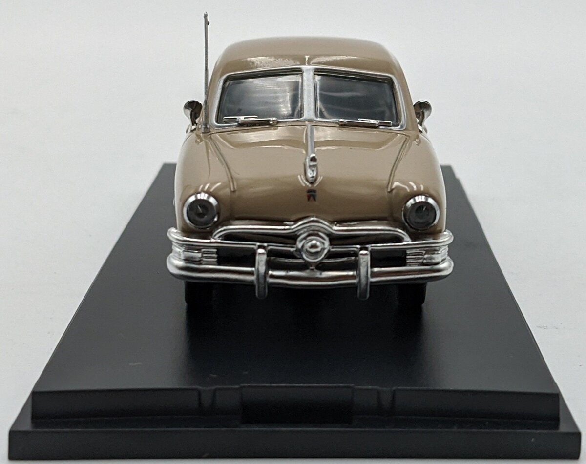 MTH 30-50085 1:43 1950 Sunland Beige Ford 4-Door Sedan NIB