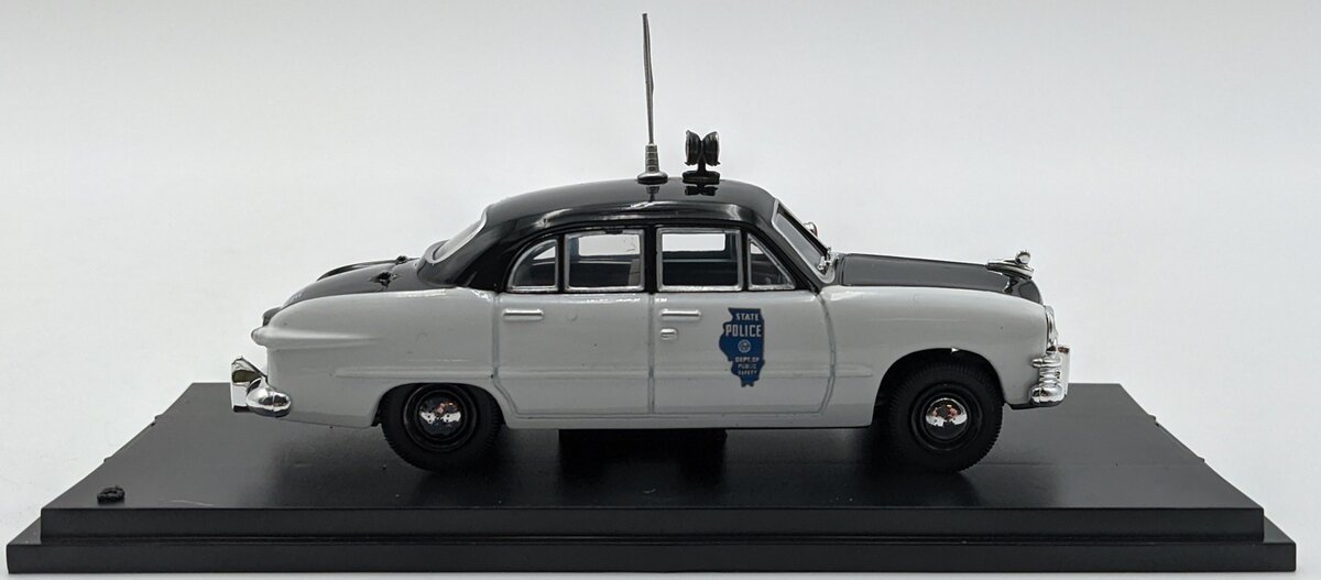 MTH 30-50086 1:43 Illinois State Police - 1950 Ford 4-Door Sedan NIB