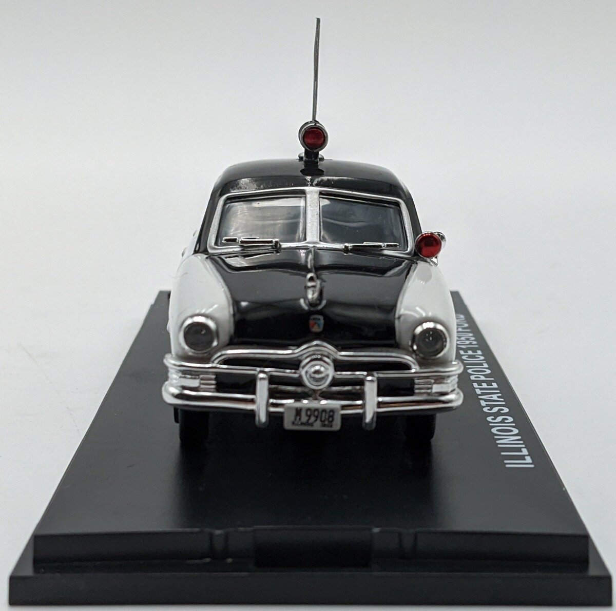 MTH 30-50086 1:43 Illinois State Police - 1950 Ford 4-Door Sedan NIB