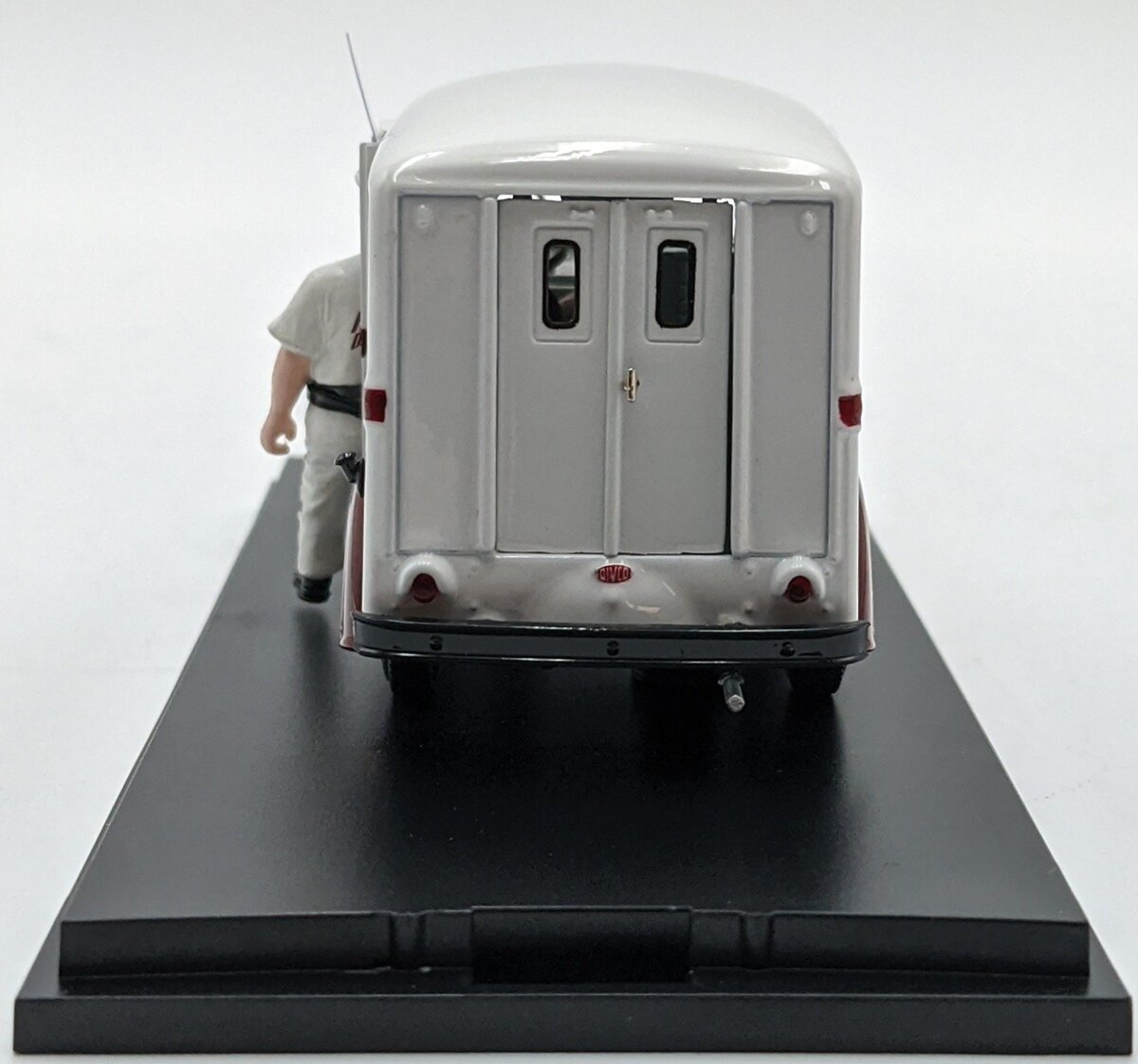 MTH 30-50090 1:43 Divco Hull's Dairy Milk Truck NIB