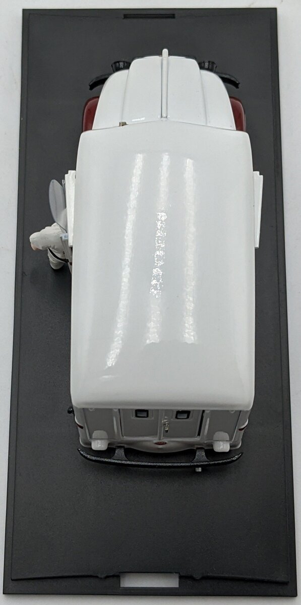 MTH 30-50090 1:43 Divco Hull's Dairy Milk Truck NIB
