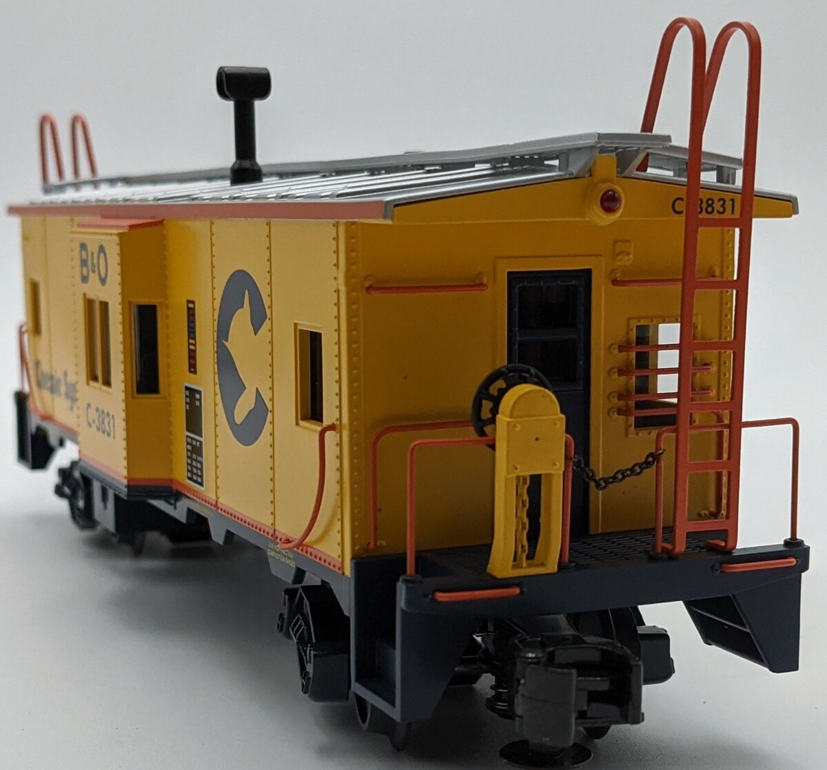 MTH 20-91101 O Chessie Bay Window Caboose NIB