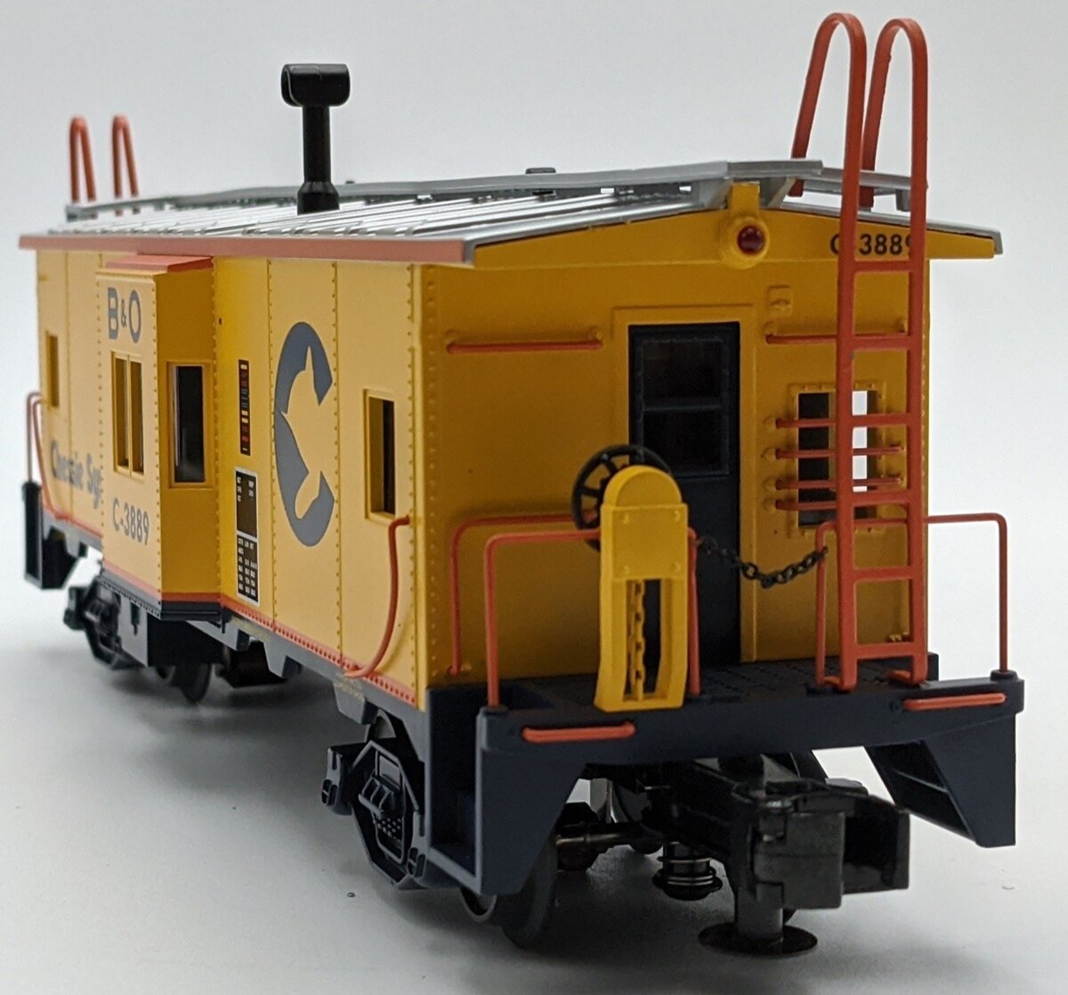 MTH 20-91101 O Chessie Bay Window Caboose NIB