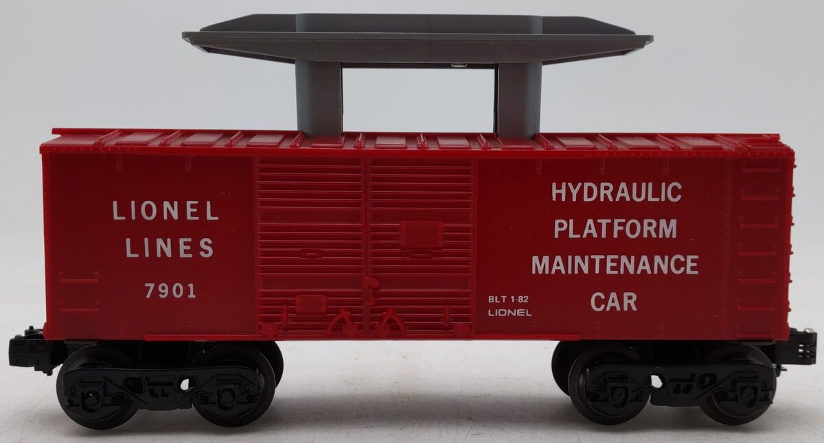 Lionel 6-7901 O Gauge Operating Cop & Hobo Car EX/Box
