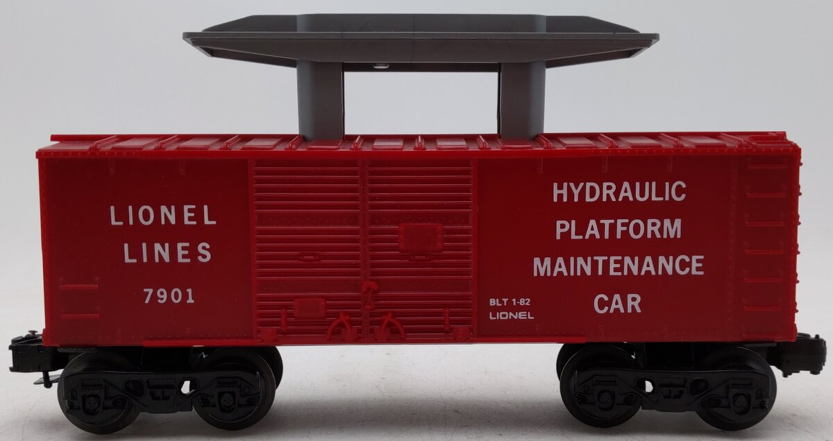 Lionel 6-7901 O Gauge Operating Cop & Hobo Car EX/Box