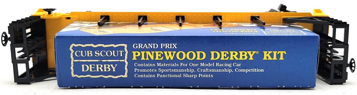 Lionel 6-26654 O Boy Scouts Of America® (BSA) Flatcar w/Pinewood Derby Kit Load LN/Box