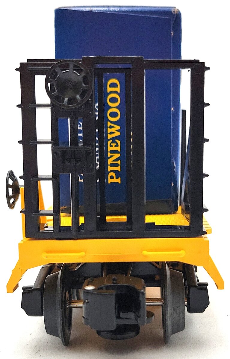 Lionel 6-26654 O Boy Scouts Of America® (BSA) Flatcar w/Pinewood Derby Kit Load LN/Box