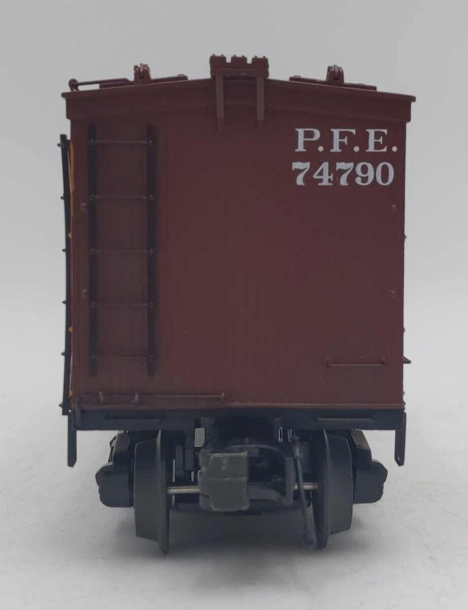 MTH 20-94367 O Pacific Fruit Express 36' Woodsided Reefer Car #74790 NIB