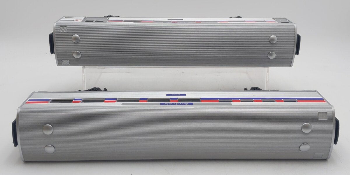 MTH 30-6004 O Amtrak Streamlined Combine/Diner Set Passenger Set (Set of 2) NIB