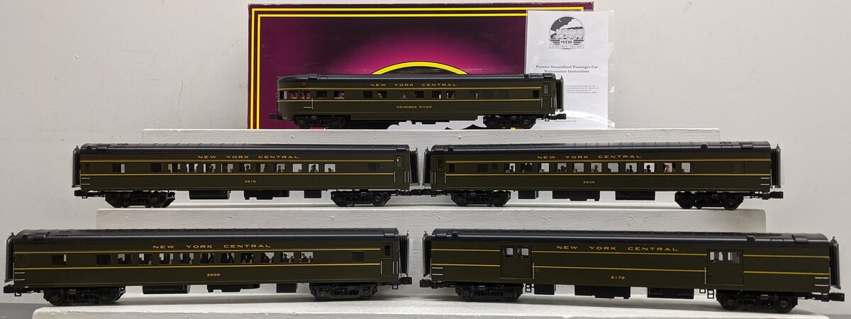 MTH 20-65257 O Gauge NYC 70' Streamlined Passenger 5-Car Set NIB