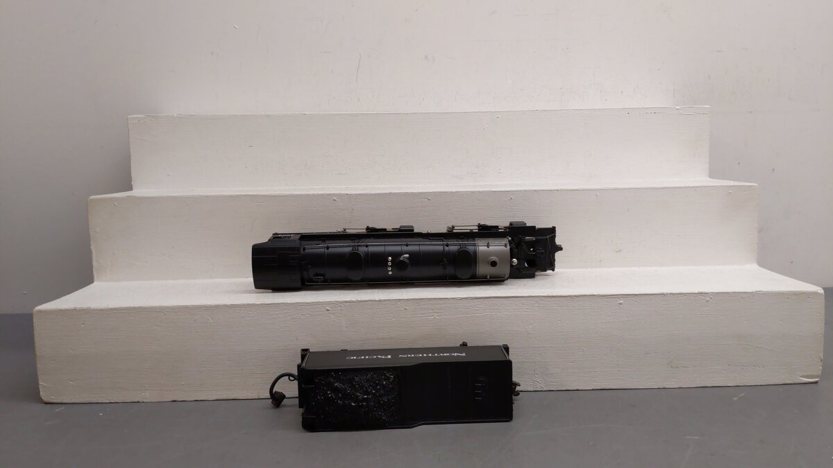 MTH 30-1157-1 O Gauge NP 2-8-8-2 Mallet Steam Locomotive & Tender w/PS1 #4502 EX/Box