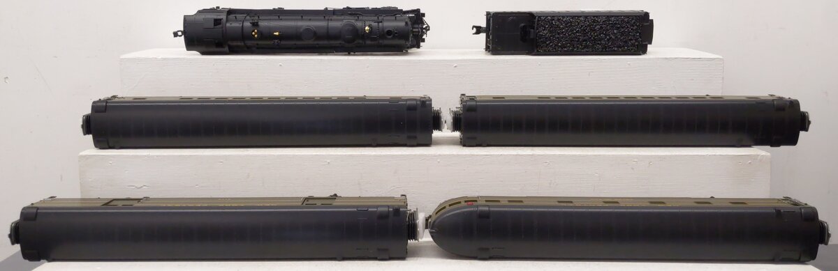 MTH 20-3584-1 O Gauge NYC Streamlined Steam Passenger Set w/ Proto-Sound 3.0 LN/Box