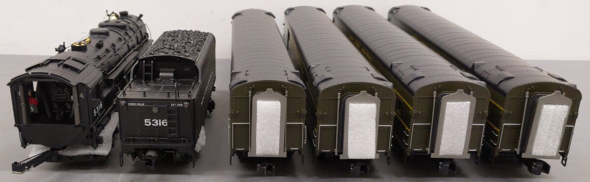 MTH 20-3584-1 O Gauge NYC Streamlined Steam Passenger Set w/ Proto-Sound 3.0 LN/Box
