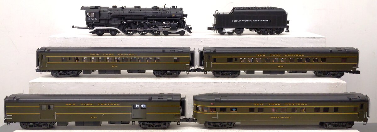 MTH 20-3584-1 O Gauge NYC Streamlined Steam Passenger Set w/ Proto-Sound 3.0 LN/Box