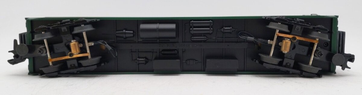 MTH 30-6124 O Gauge Southern Streamlined Coach Car LN/Box
