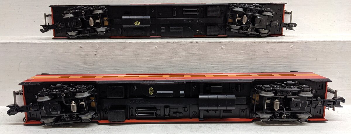 MTH 20-66216 O SP 70' Streamlined Slpr/Diner Passenger Car Set (Set of 2) VG/Box