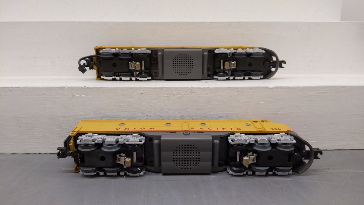 MTH 30-2180-1 O Gauge UP E-8 AA Diesel Engine Set #925A/926A w/PS1 EX/Box