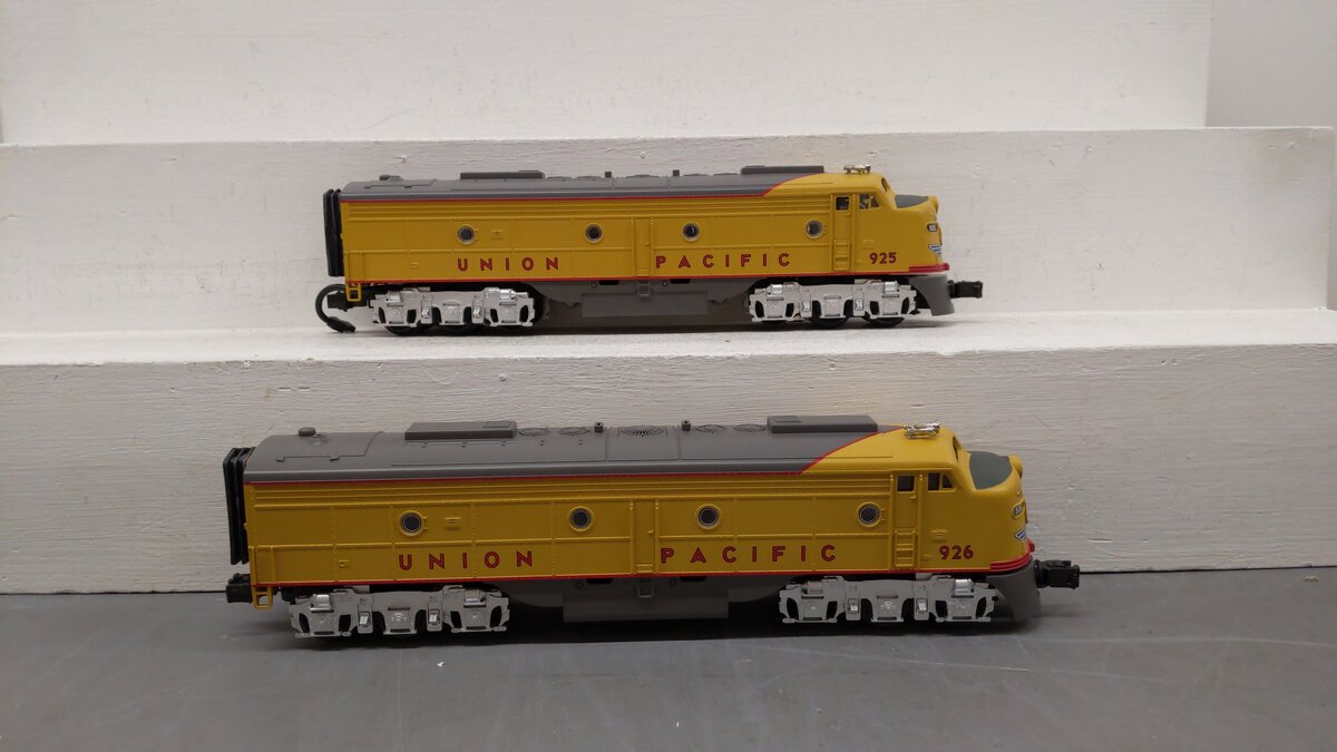 MTH 30-2180-1 O Gauge UP E-8 AA Diesel Engine Set #925A/926A w/PS1 EX/Box