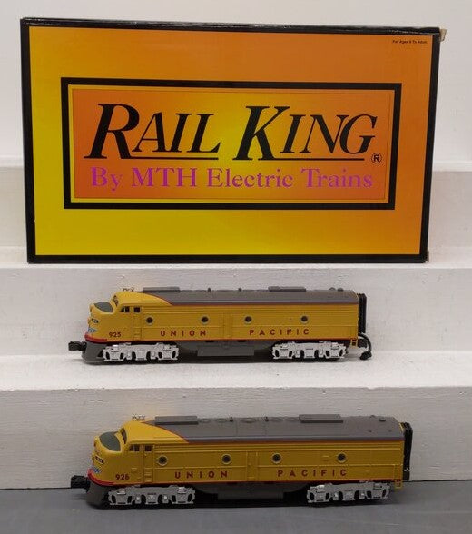 MTH 30-2180-1 O Gauge UP E-8 AA Diesel Engine Set #925A/926A w/PS1 EX/Box