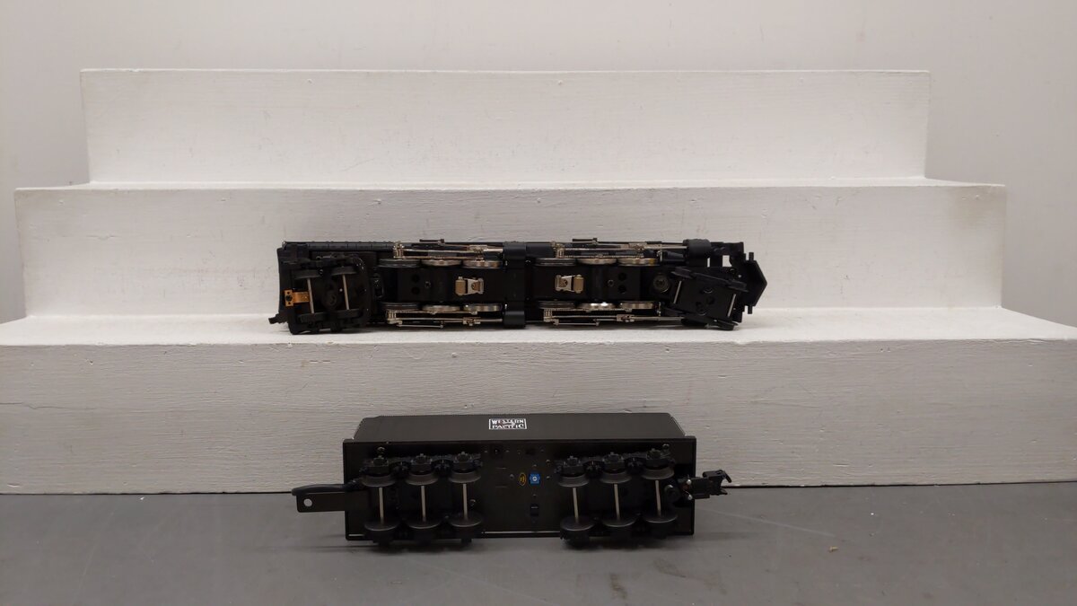 MTH 30-1196-1 Western Pacific 4-6-6-4 Challenger Steam Engine w/PS2 #402 EX/Box