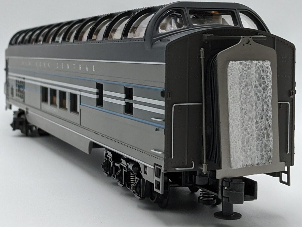 MTH 20-67236 O NYC 70' Steamlined Full Length Vista Dome Passenger Car