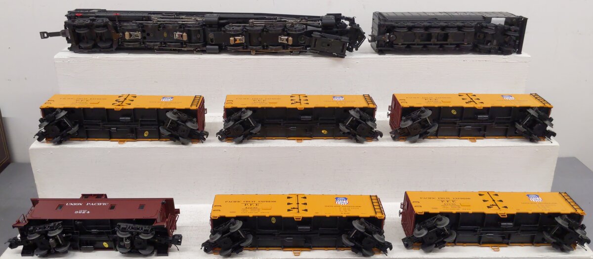 MTH 20-3415-1 O UP 4-8-8-4 Big Boy Speciality Freight Set w/PS 2.0 (Set of 7) LN/Box
