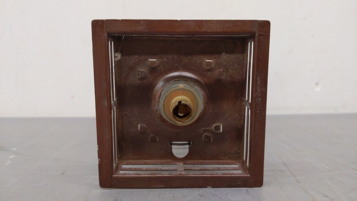 Lionel 494 Vintage O Rotating Tinplate Beacon Tower VG/Box