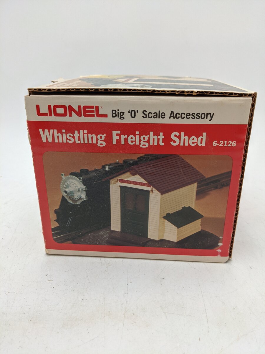 Lionel 6-2126 O Gauge Operating Whistling Freight Shed VG/Box