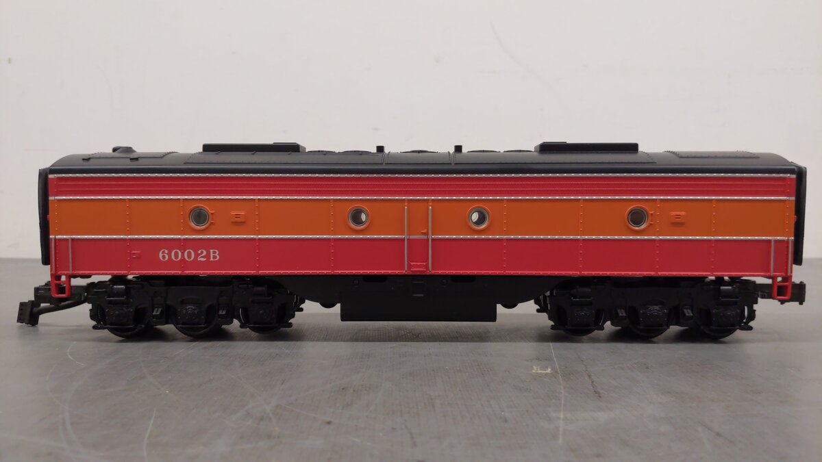 MTH 30-2141-3 Southern Pacific E8 B-Unit Non-Powered Diesel Engine #6002-B EX/Box