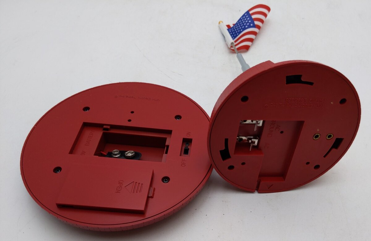 MTH 30-9103 O Scale Operating American Waving Flag LN/Box