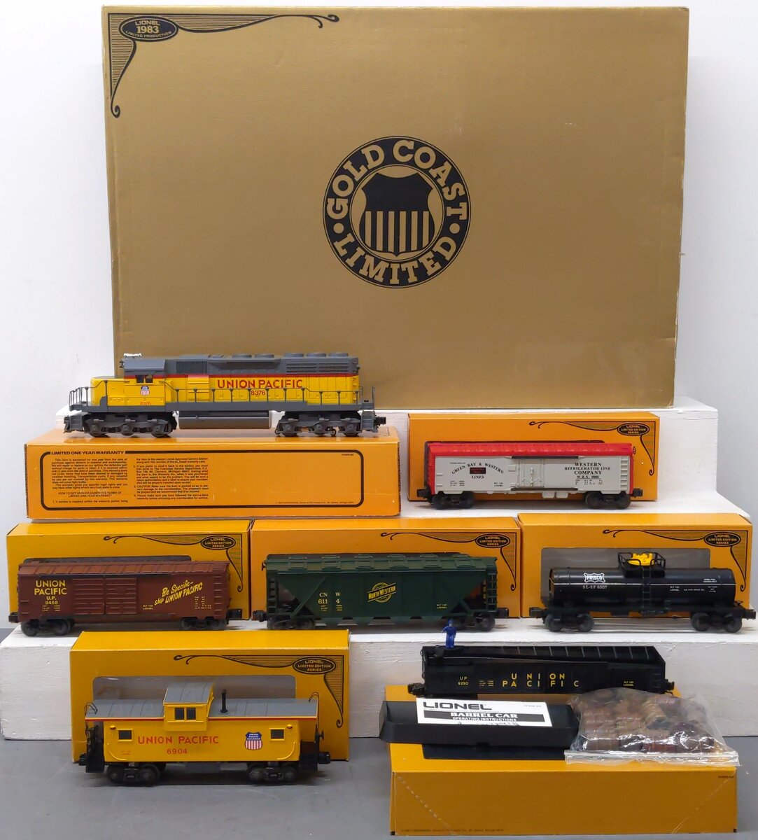 Lionel 6-1361 O Gauge Union Pacific Gold Coast Limited Set LN/Box