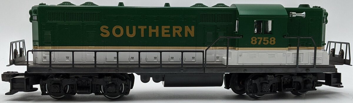 Lionel 6-8758 O Southern GP-7 Dummy Diesel Locomotive EX/Box